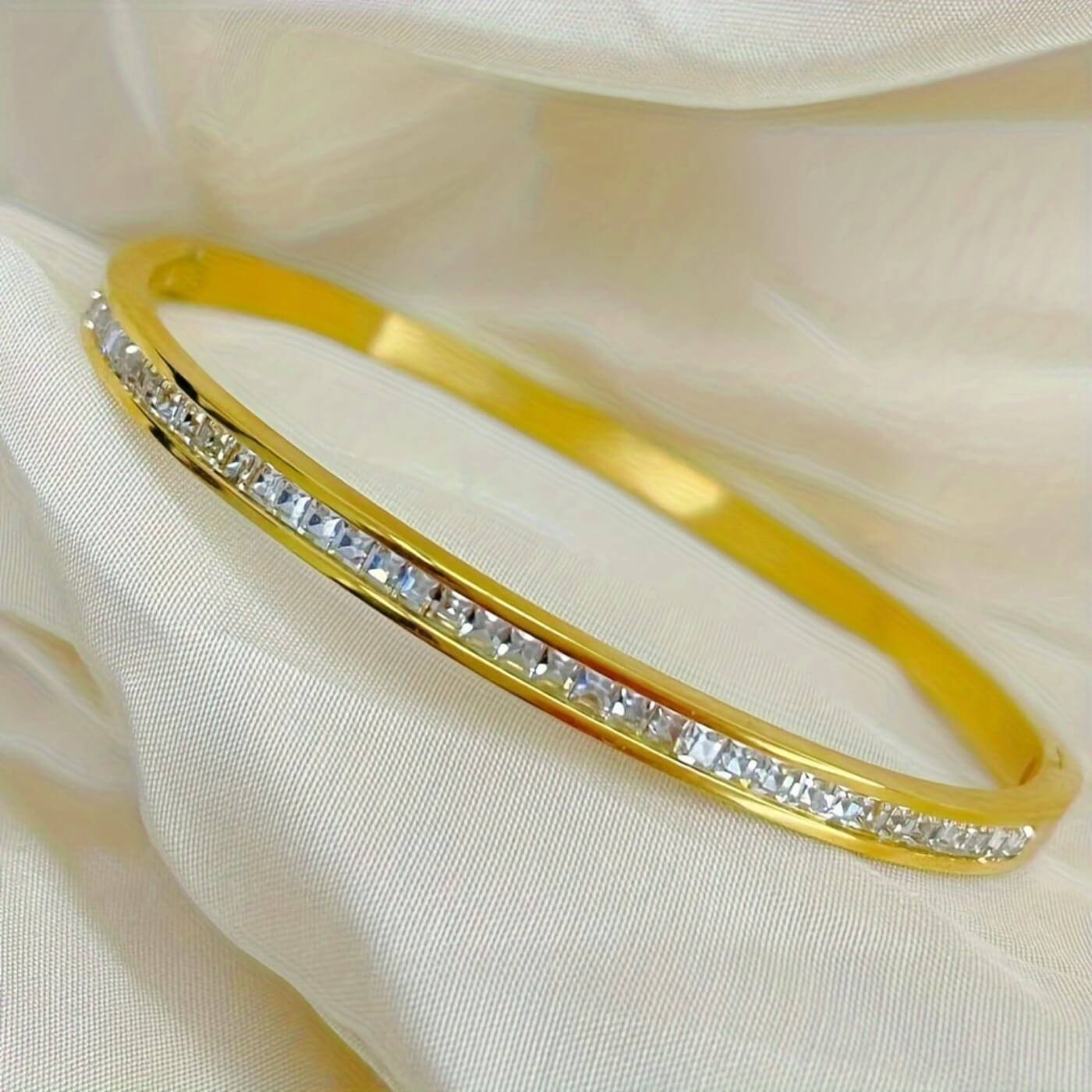 Classic Gold Sparkle Bangle
