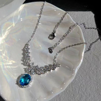 Elegant Aquamarine Gem Pendant Necklace