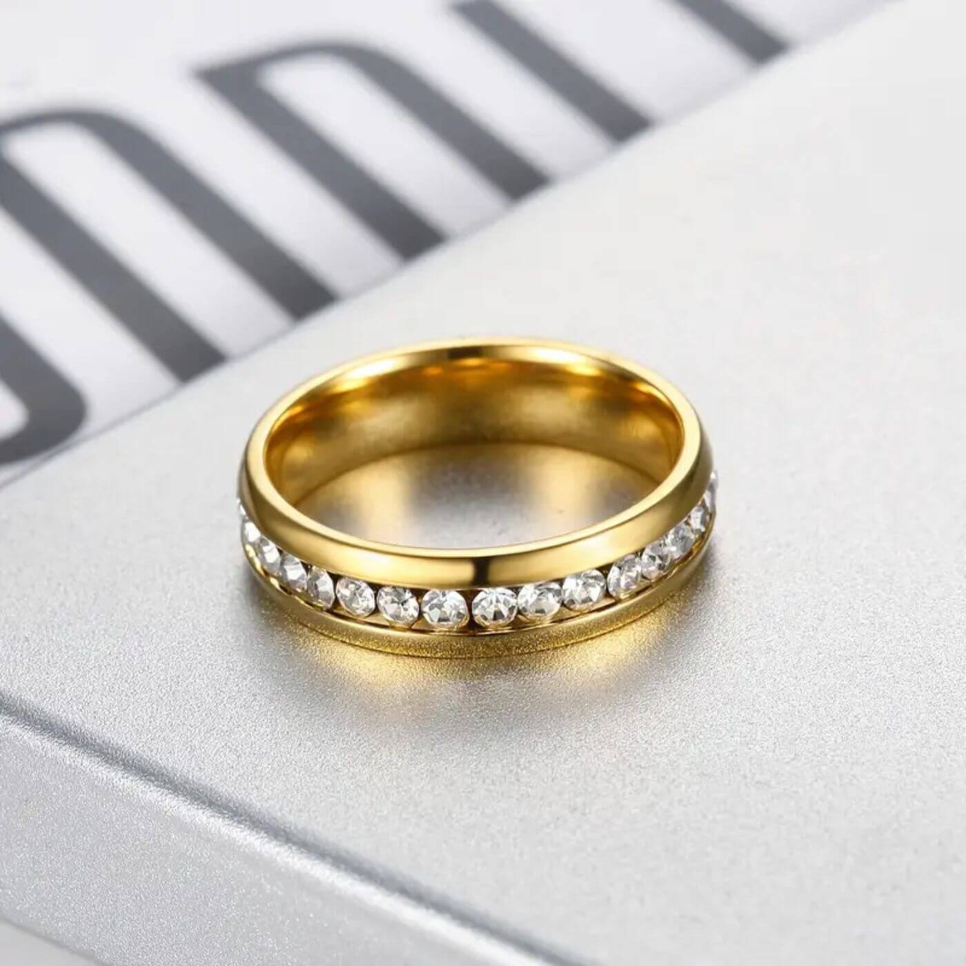 Elegant Crystal Paved Ring
