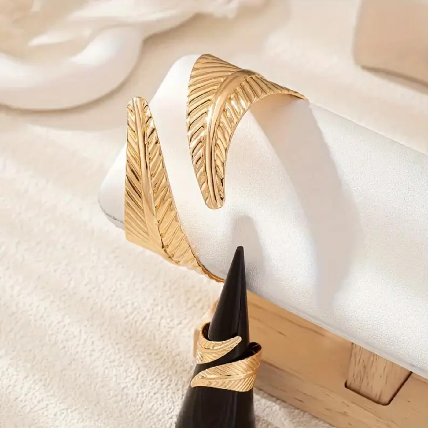 Elegant Gold Feather Jewelry Set