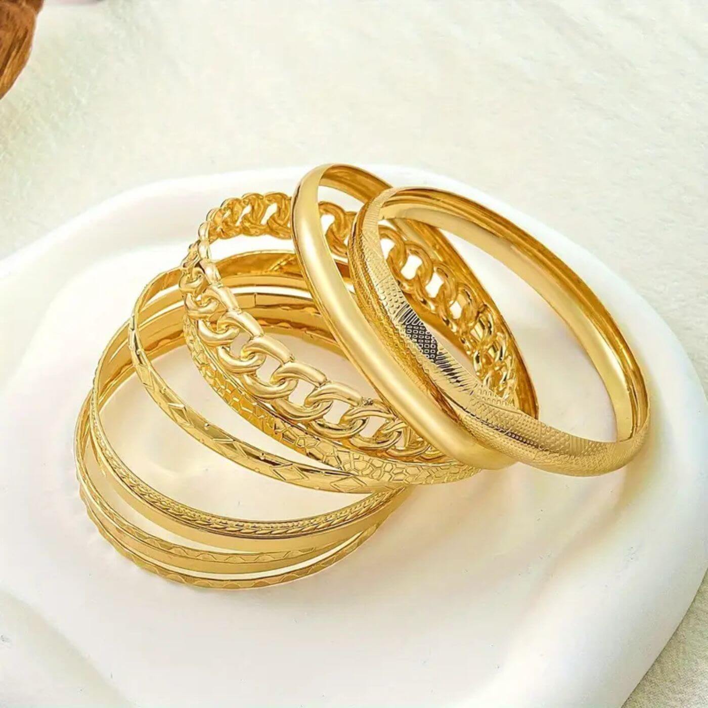 Elegant Layered Bangle Bracelet Set