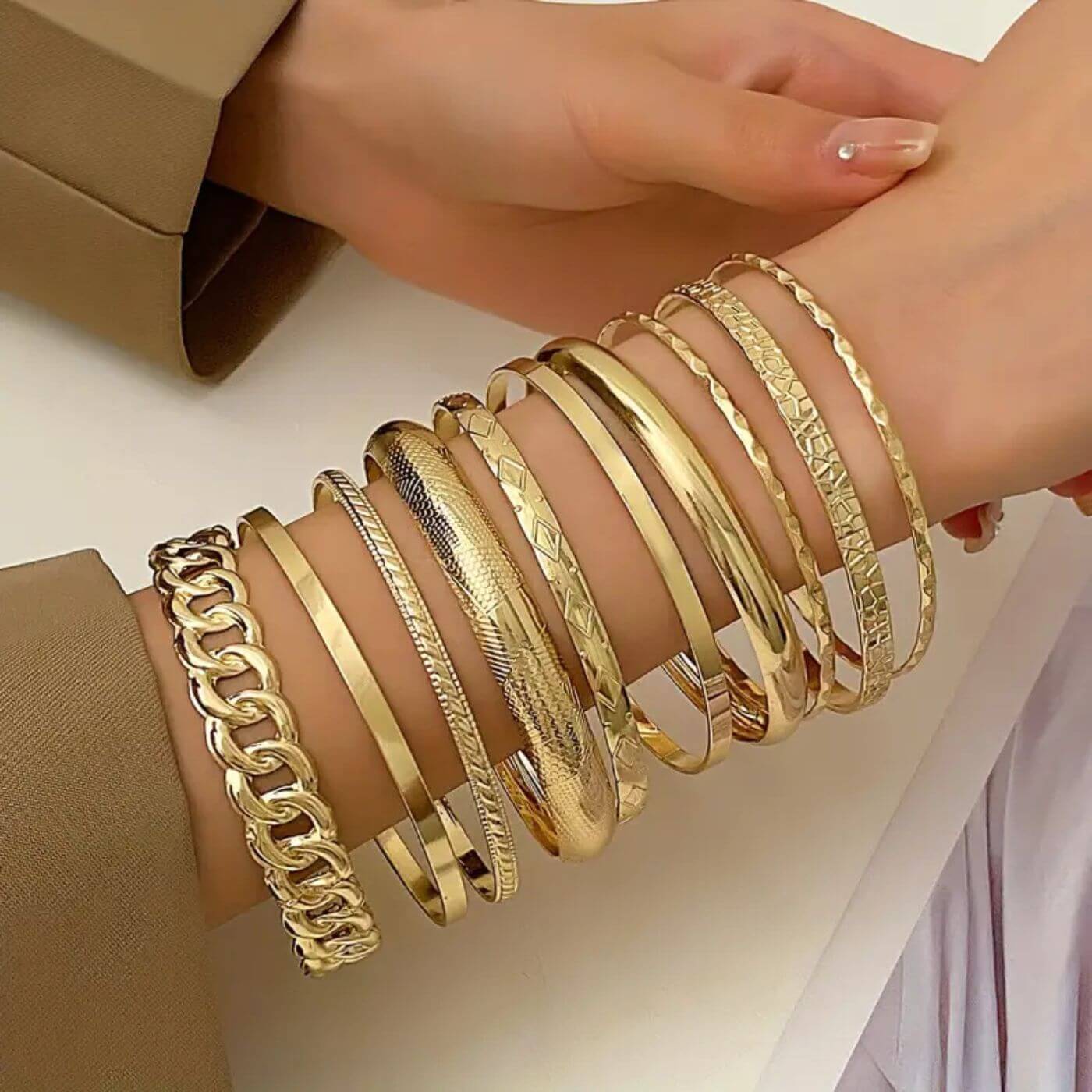 Elegant Layered Bangle Bracelet Set