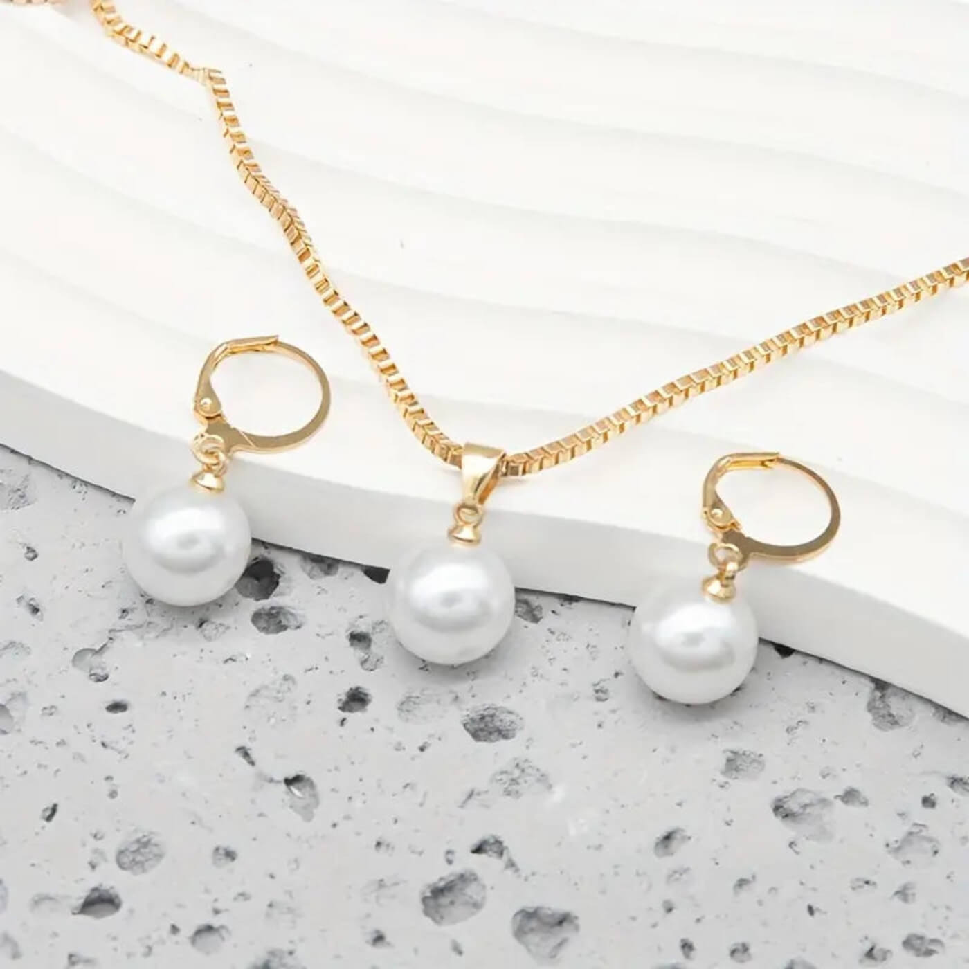 Elegant Pearl Gold Jewelry Set