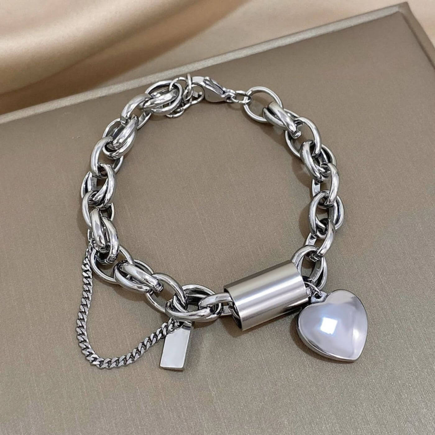 Elegant Pearl Heart Charm Bracelet