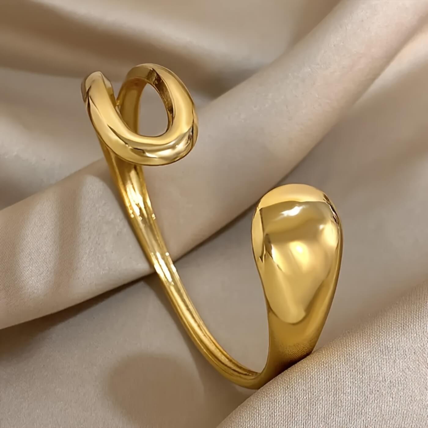 Elegant Teardrop Adjustable Bracelet