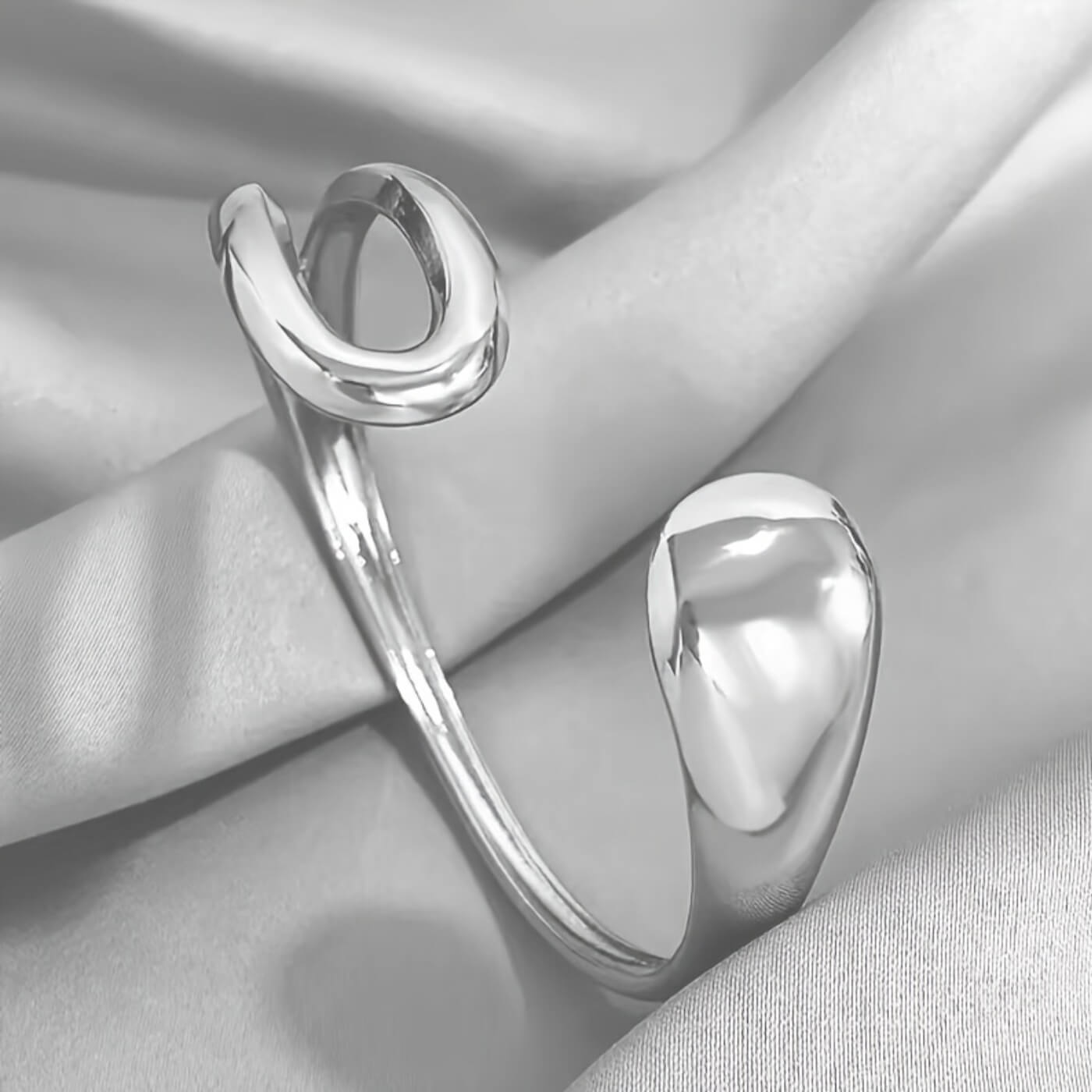 Elegant Teardrop Adjustable Bracelet