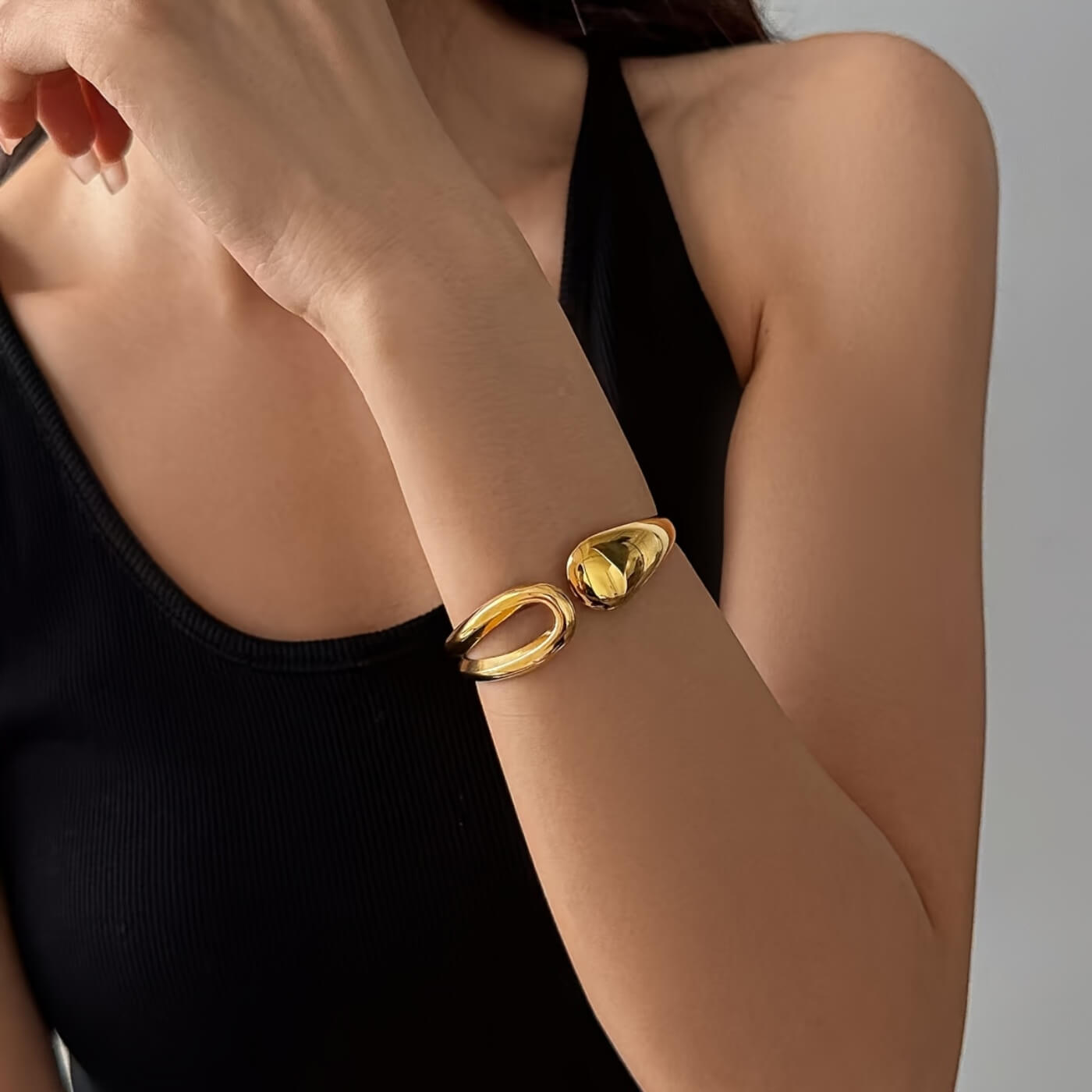 Elegant Teardrop Adjustable Bracelet