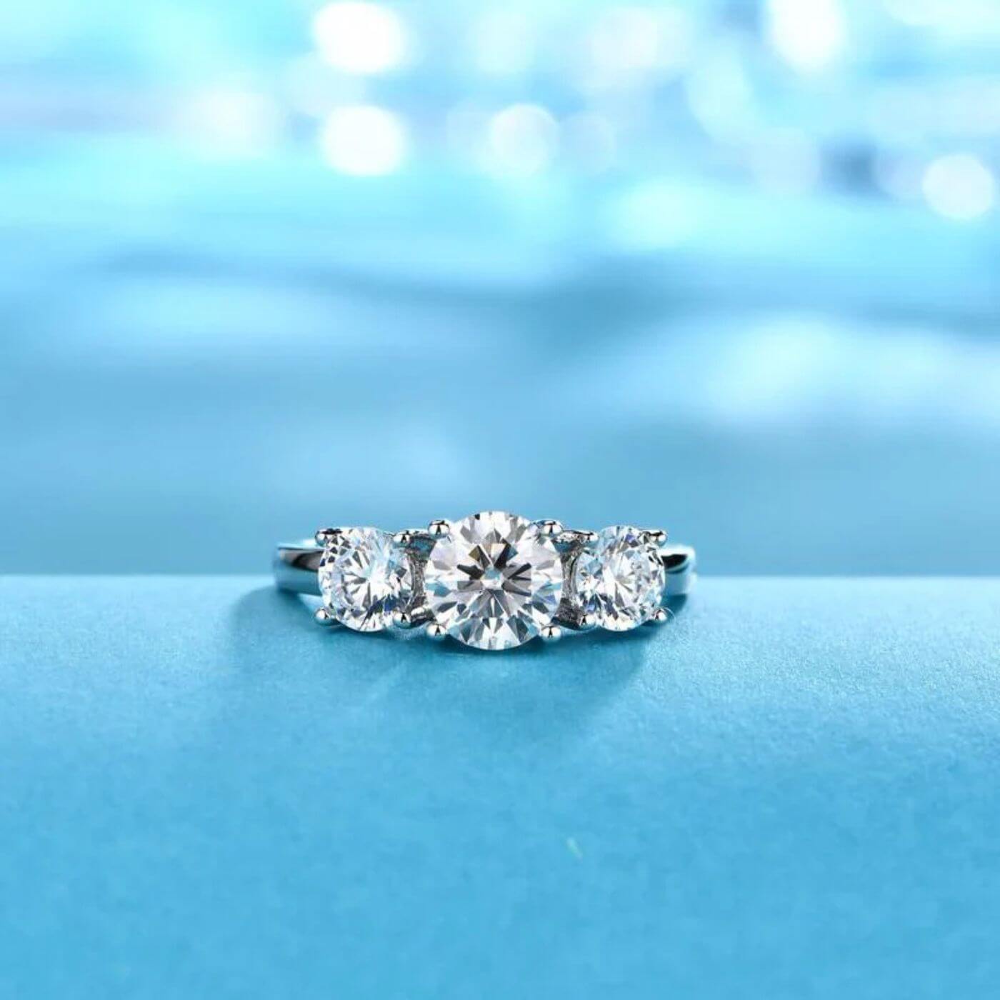 Elegant Zirconia Trilogy Ring