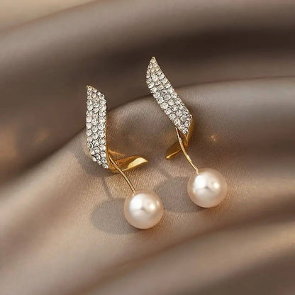 Exquisite Golden Pearl Drop Earrings