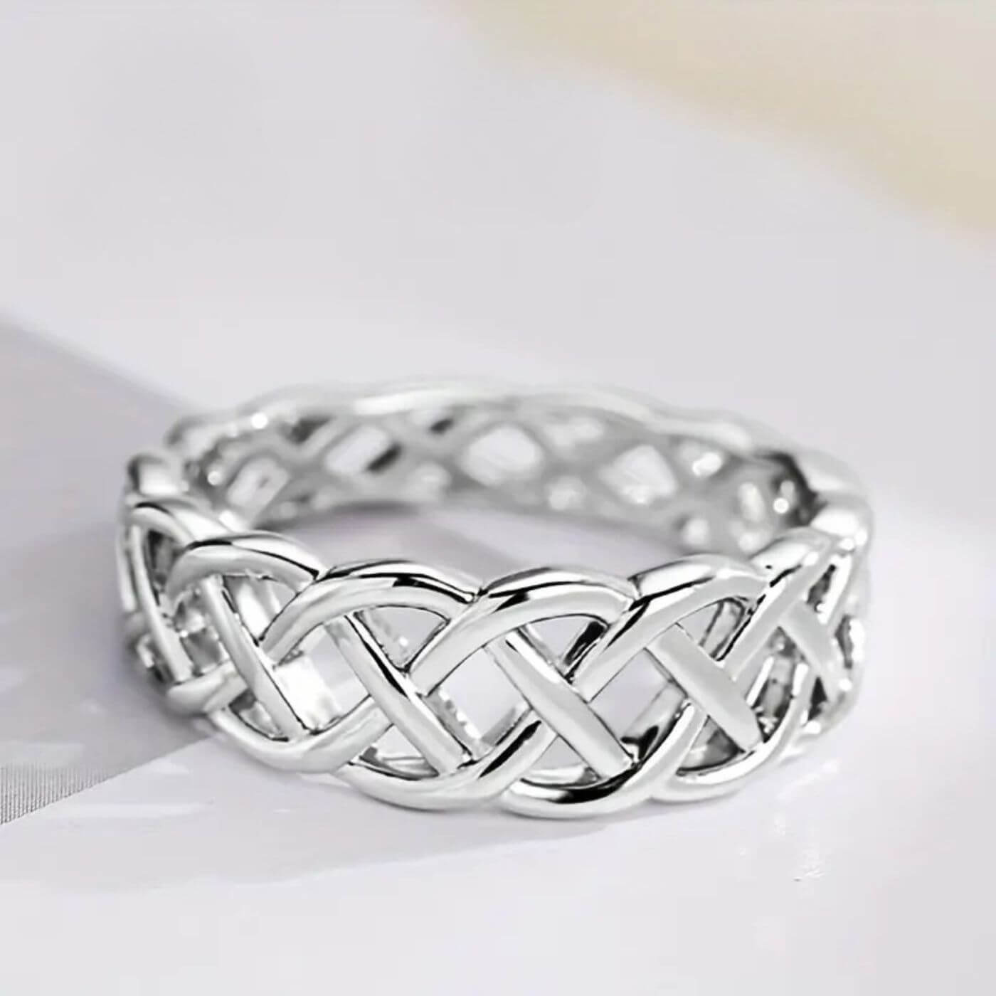 Exquisite Silver Interlace Design Ring