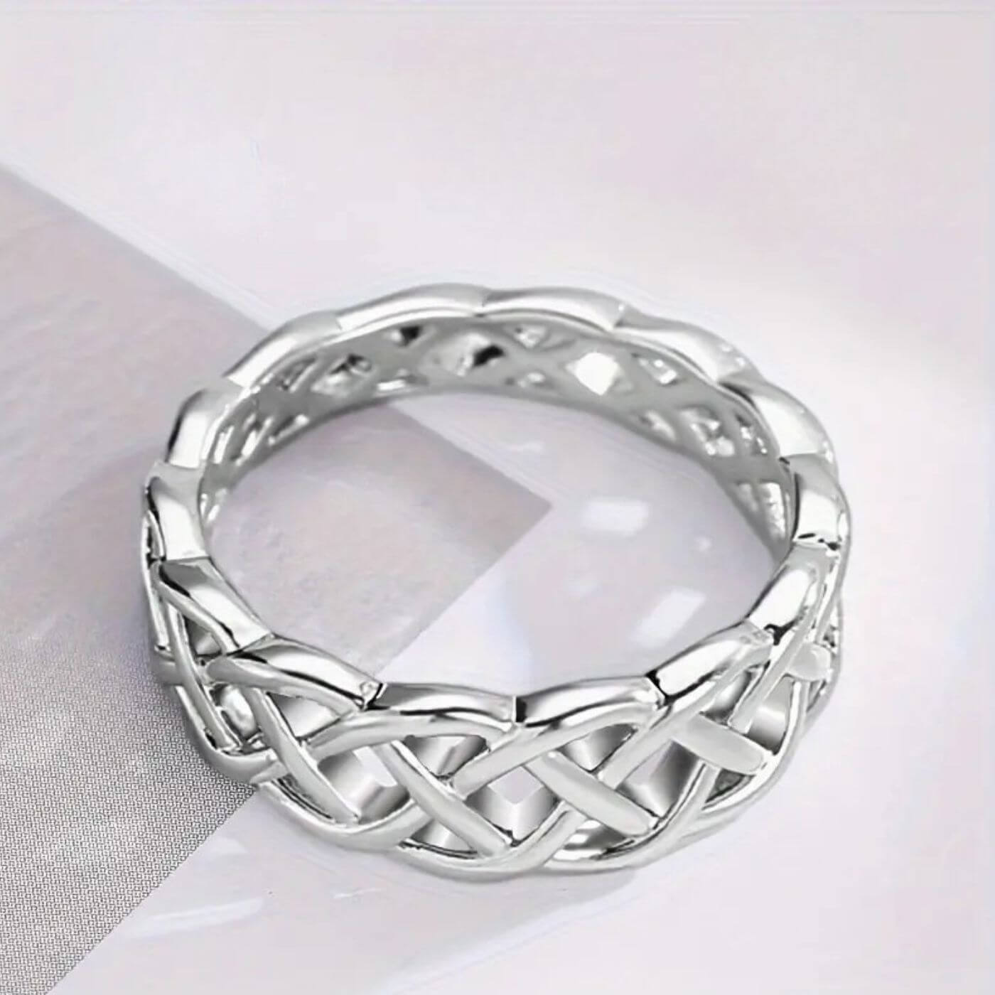 Exquisite Silver Interlace Design Ring