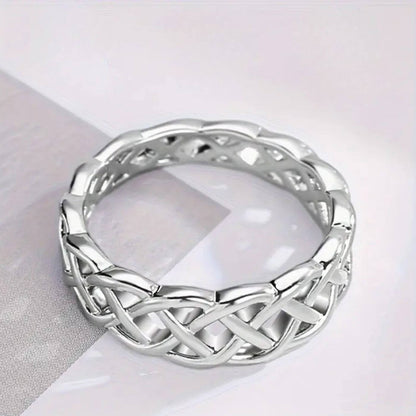 Exquisite Silver Interlace Design Ring