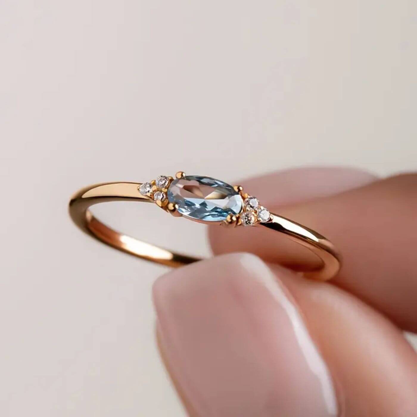 Exquisite Zirconia Minimalist Ring