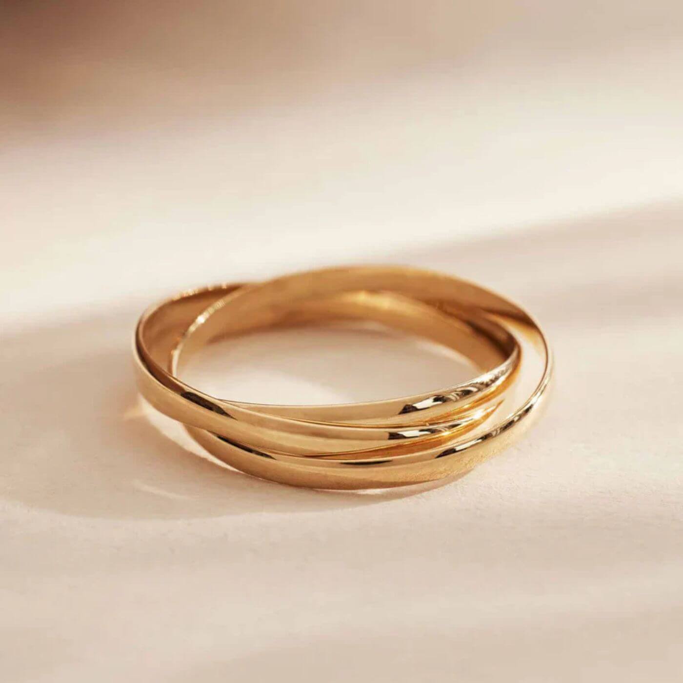 Gold Classic Interlocking Band Ring