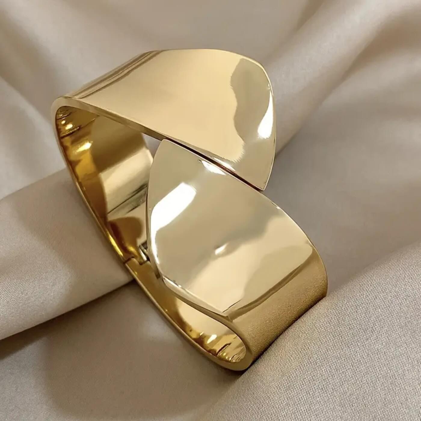 Luxe Aurora Metal Cuff Bracelet