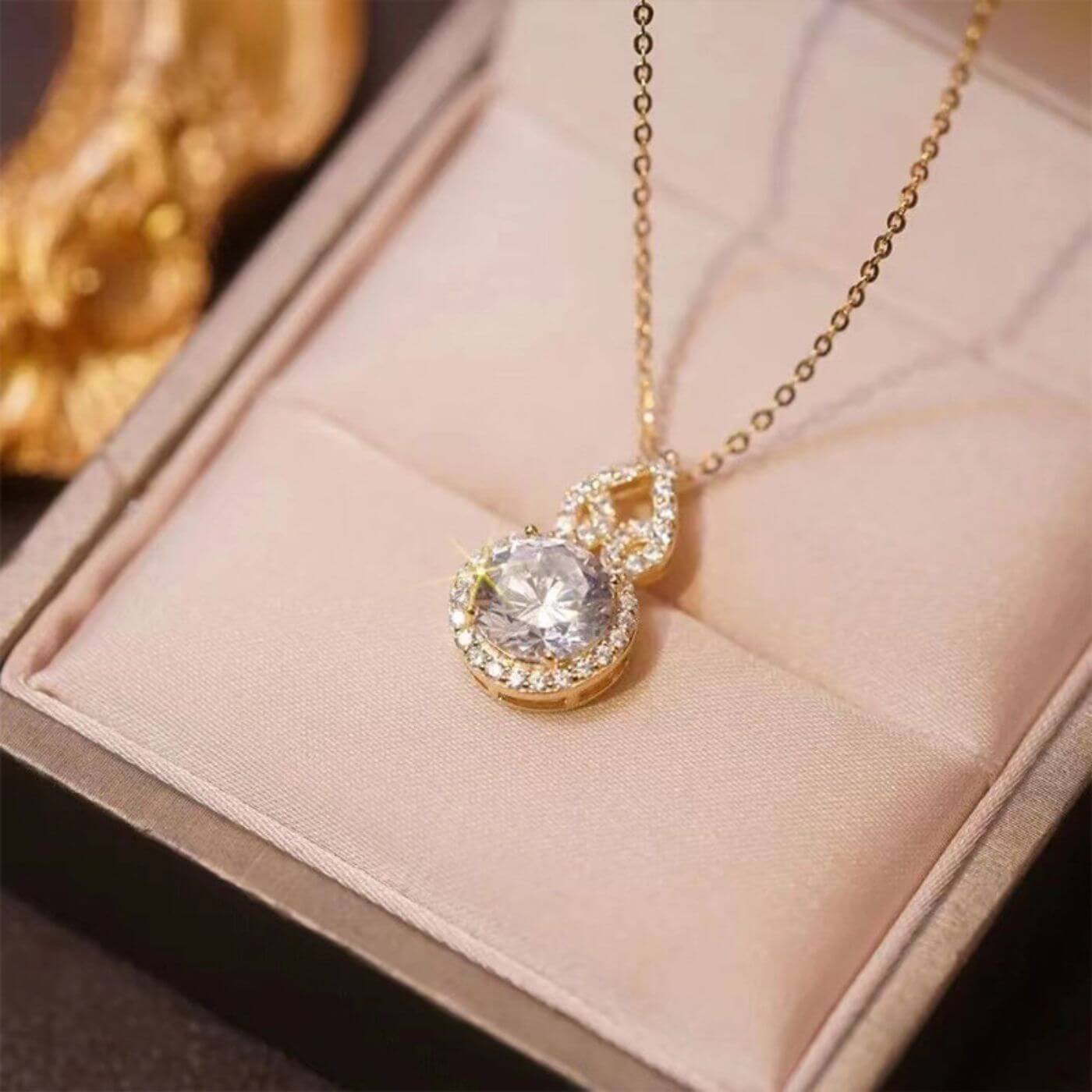 Luxury Crystal Gourd Pendant Necklace