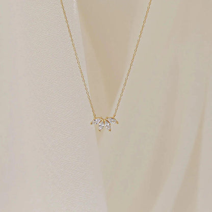 Luxury Crystal Leaf Pendant Necklace