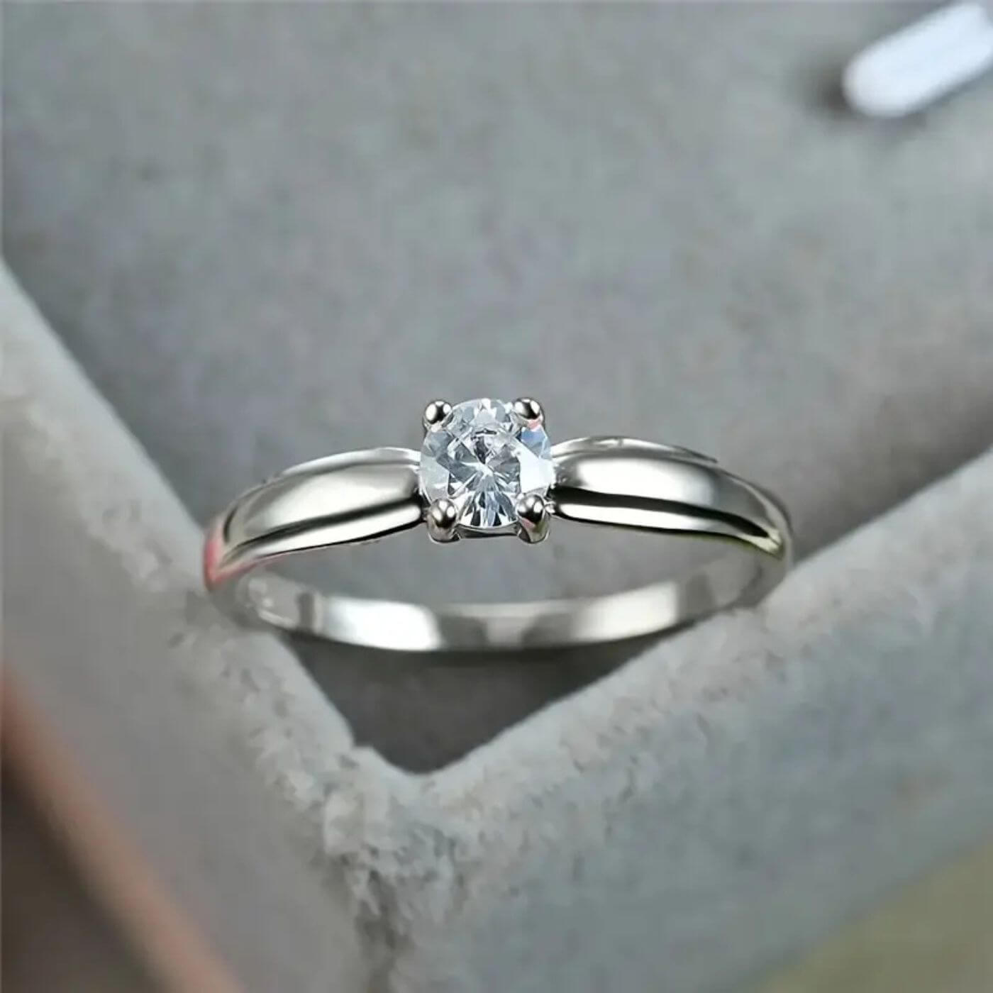 Luxury Crystal Solitaire Engagement Ring