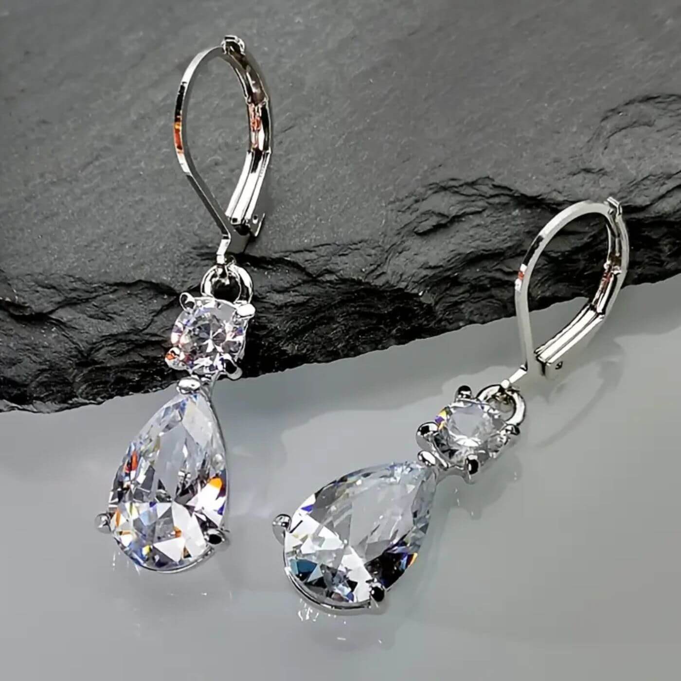Luxury Crystal Teardrop Dangling Earrings