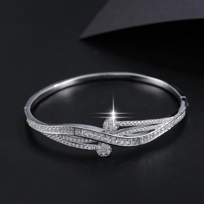 Luxury Crystal Twist Bracelet