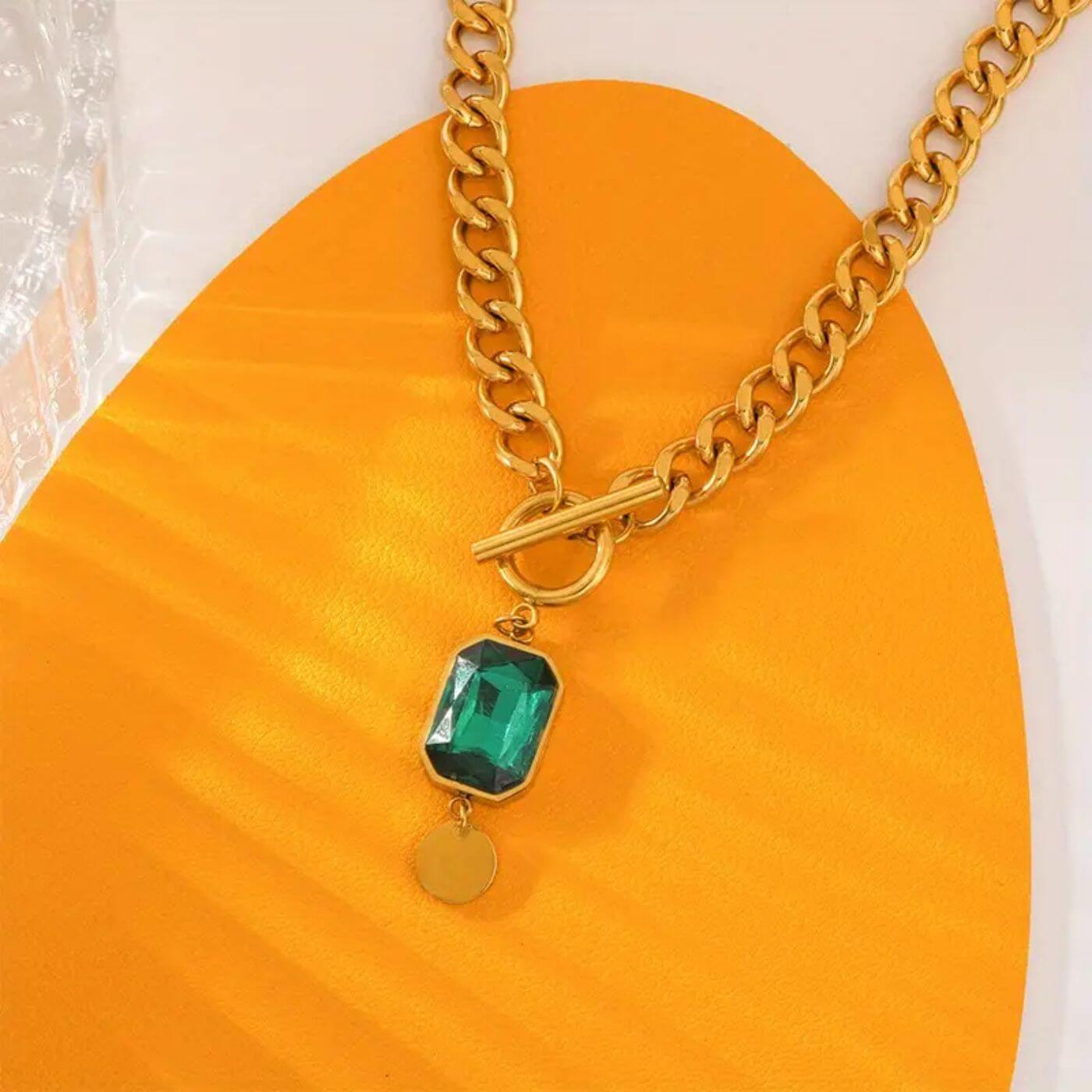 Luxury Emerald Toggle Necklace