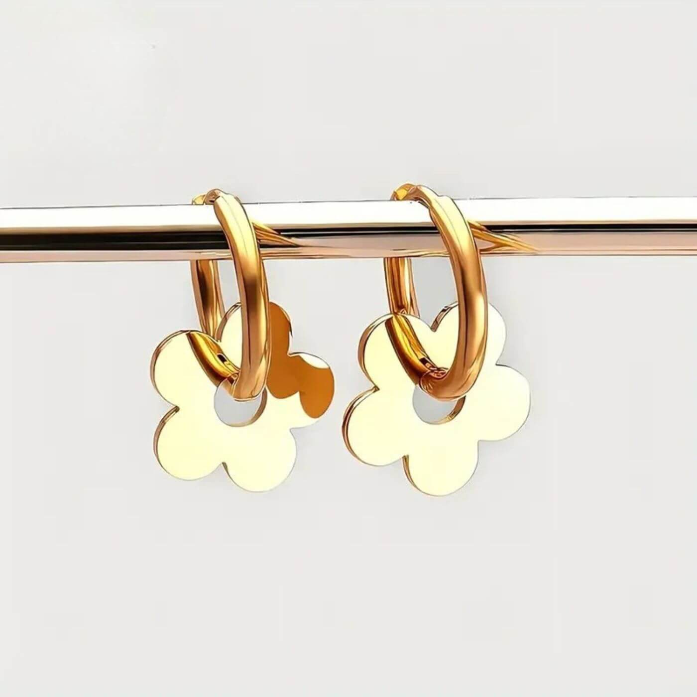 Luxury Gold Polished Flower Earrings
