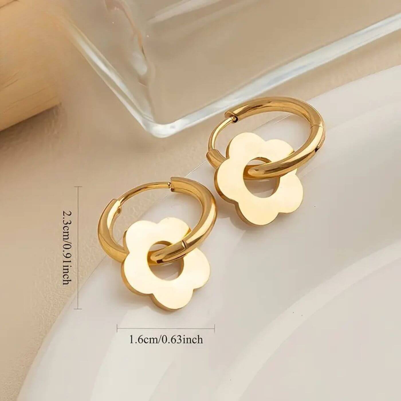 Luxury Gold Polished Flower Earrings