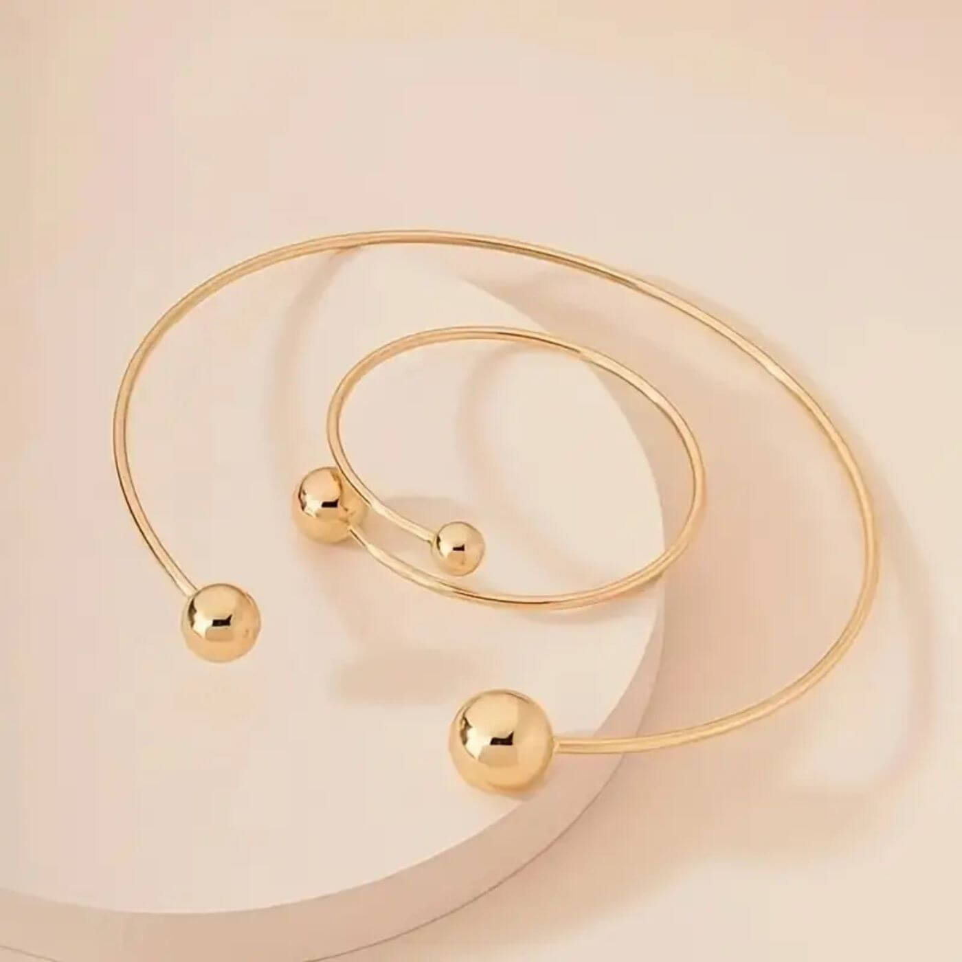Luxury Polished Gold Cuff and Choker Set
