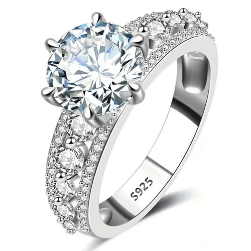 Luxury Zirconia Halo Engagement Ring