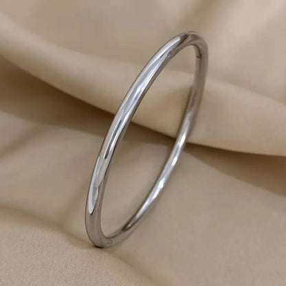 Polished Metallic Round Bangle Bracelet