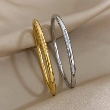 Polished Metallic Round Bangle Bracelet