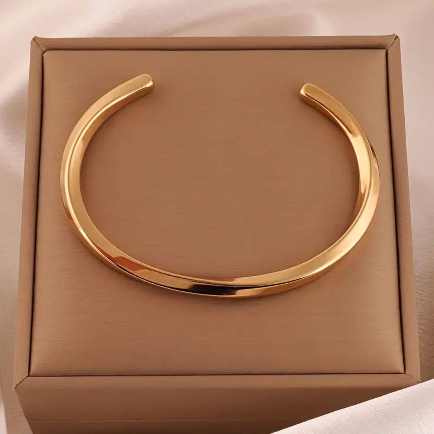 Refined Metallic Minimalist Cuff Bracelet