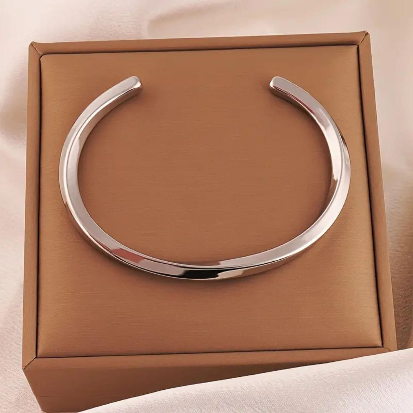 Refined Metallic Minimalist Cuff Bracelet