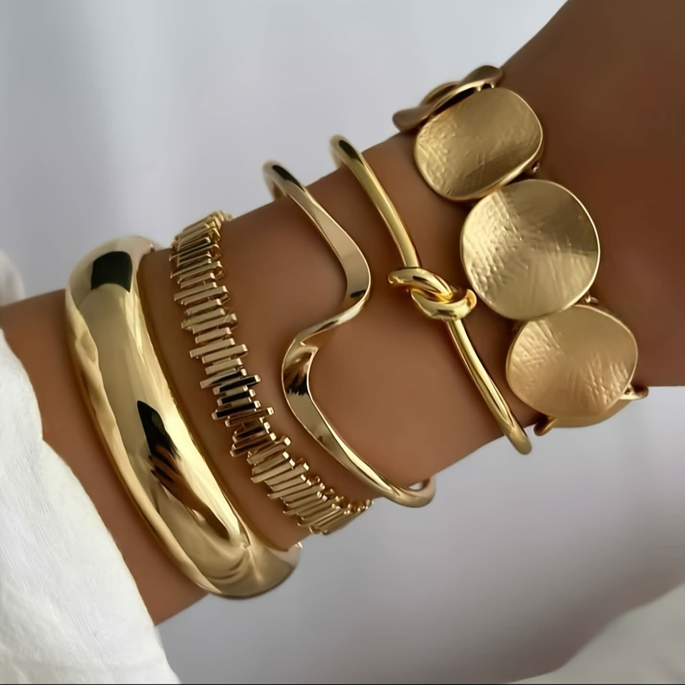 Royal Gold Wave Bracelet Set