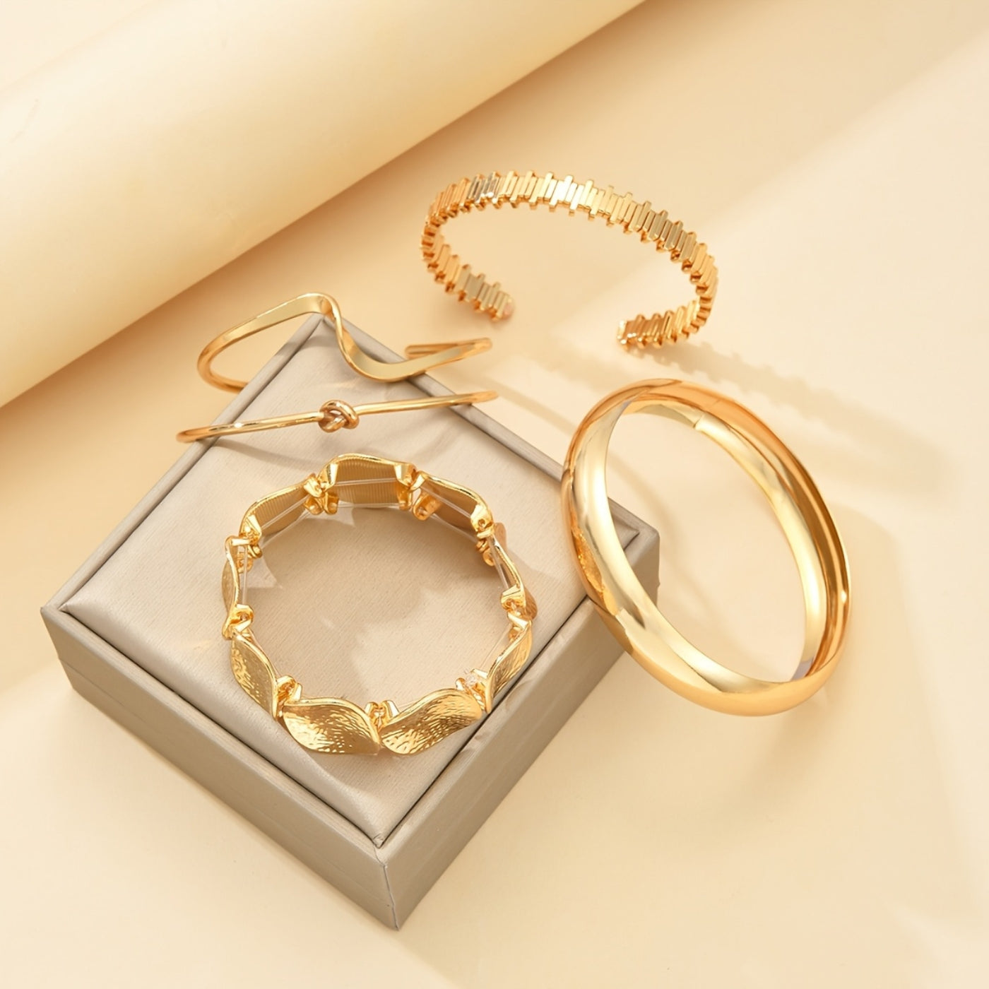 Royal Gold Wave Bracelet Set