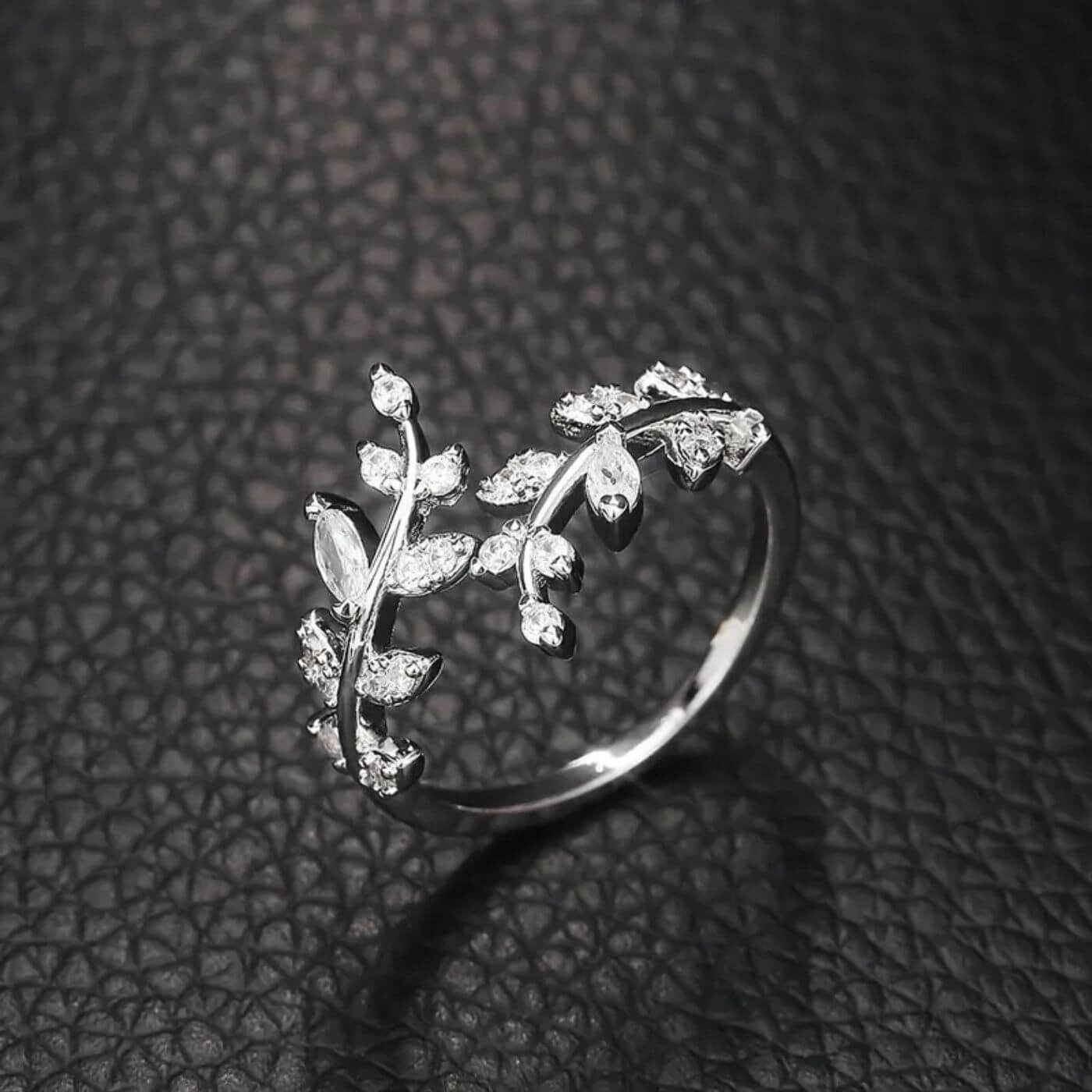 Royal Zirconia Adjustable Vine Pattern Ring