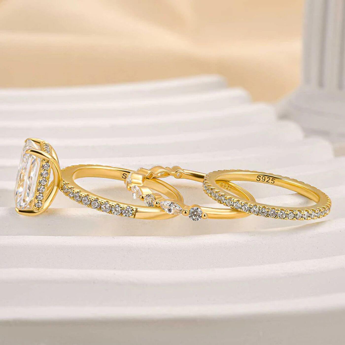 Royal Radiance 3-piece Wedding Ring Set